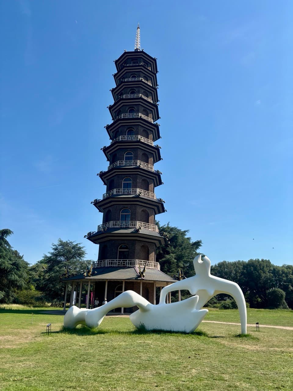 Large Reclining Figure