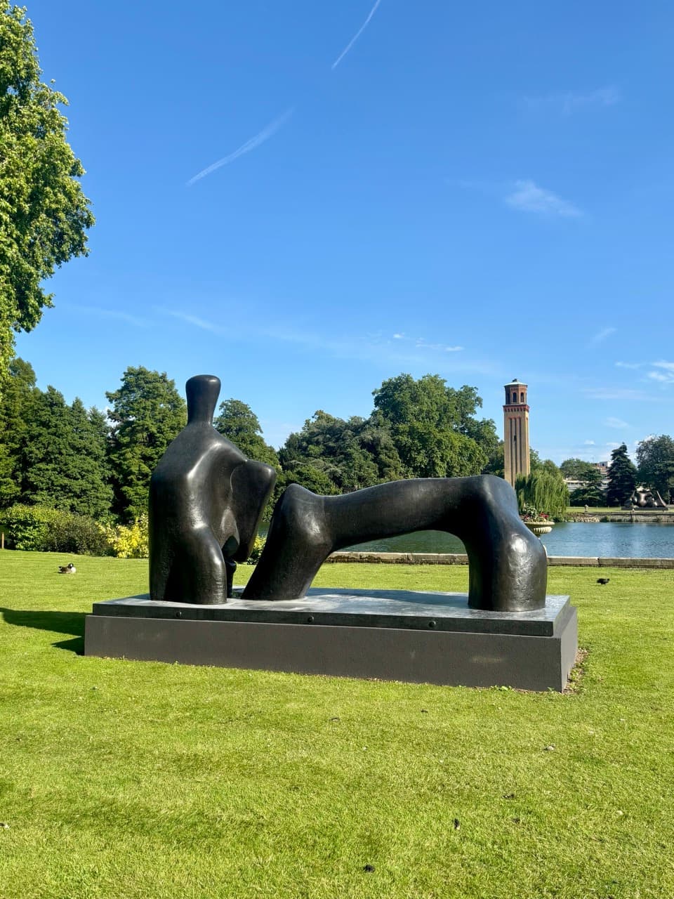 Reclining Figure: Arch Leg