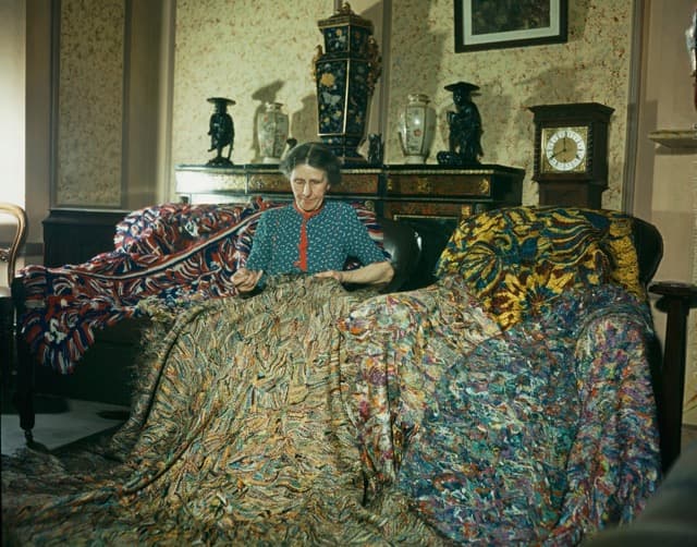 Earthly Paradise: Radical Living in the UK